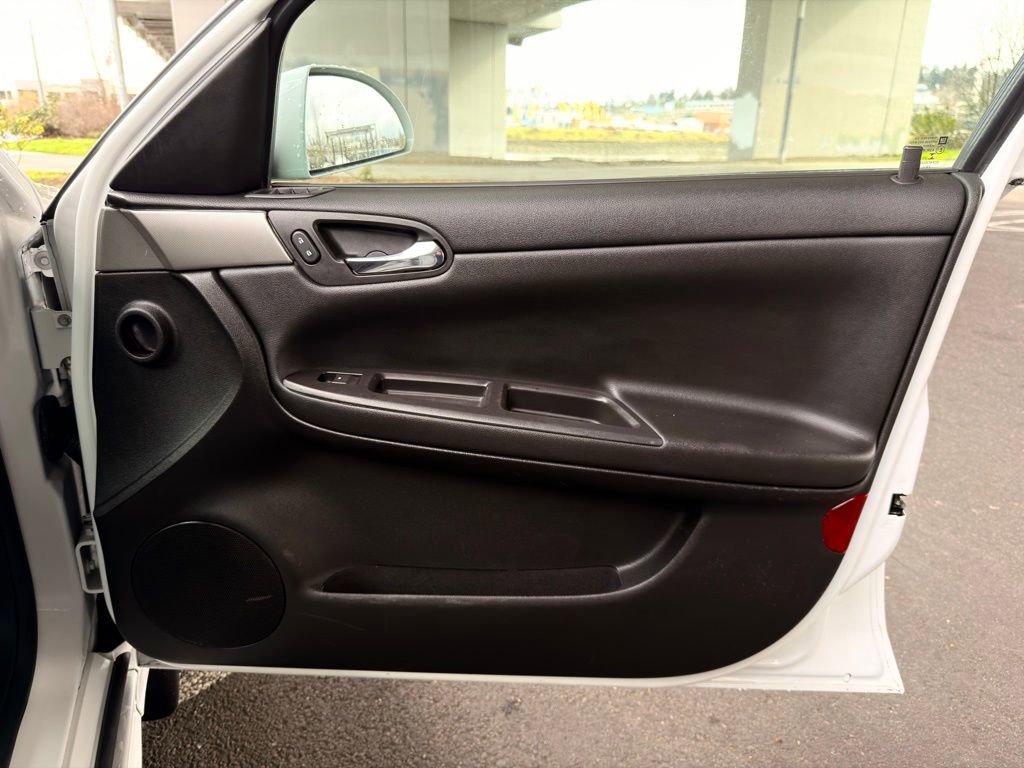 Used 2014 Chevrolet Impala Police image 24