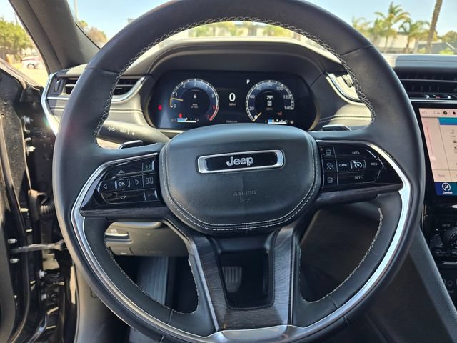 Used 2024 Jeep Grand Cherokee L Overland w/ Trailer Tow Package AWD/4WD image 14
