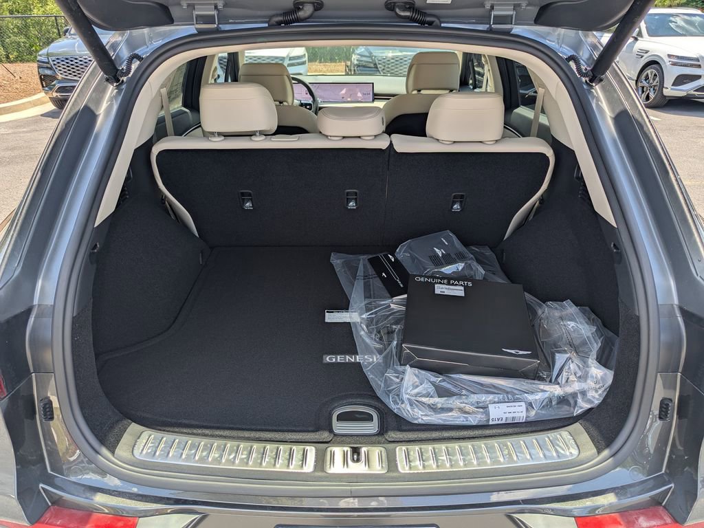 Used 2026 Genesis GV70 2.5T image 13