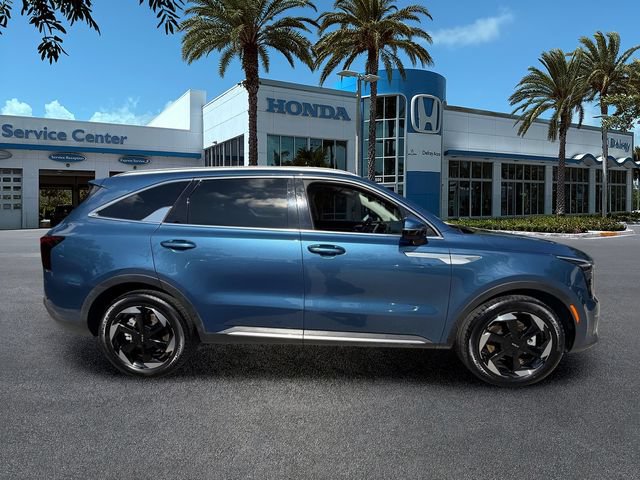 Used 2025 Kia Sorento EX AWD/4WD image 9