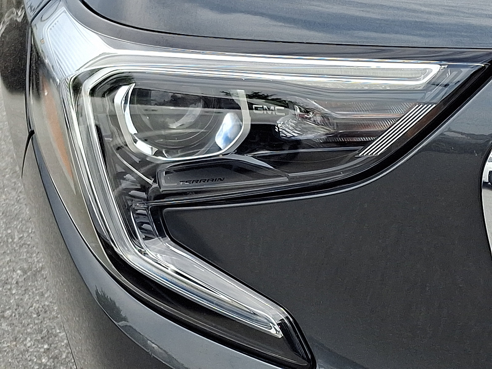 Used 2019 GMC Terrain SLE w/ Driver Convenience Package AWD/4WD image 9