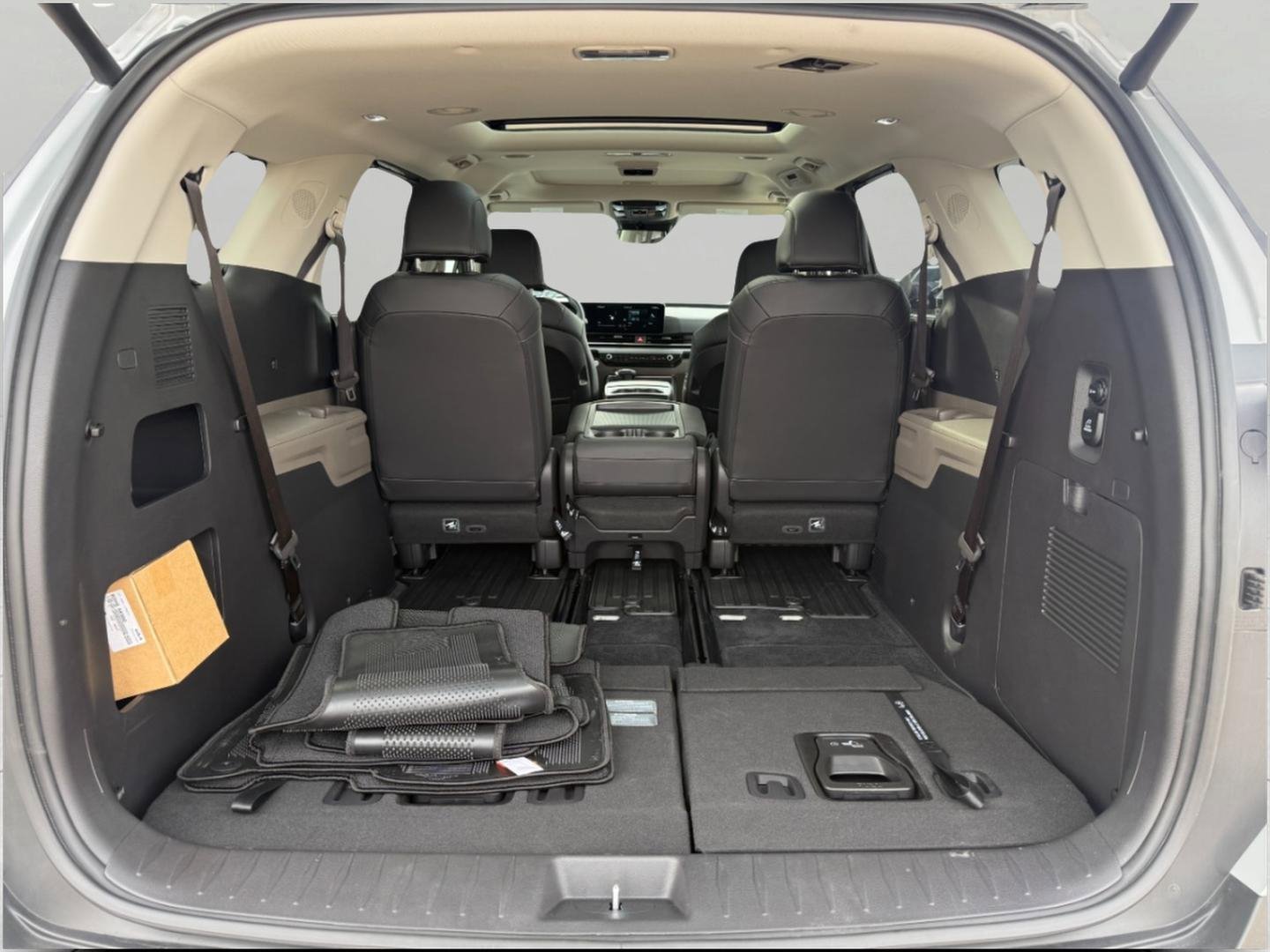 Certified 2026 Kia Carnival SX image 16