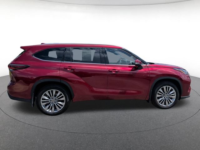 Used 2026 Toyota Highlander Platinum AWD/4WD image 6