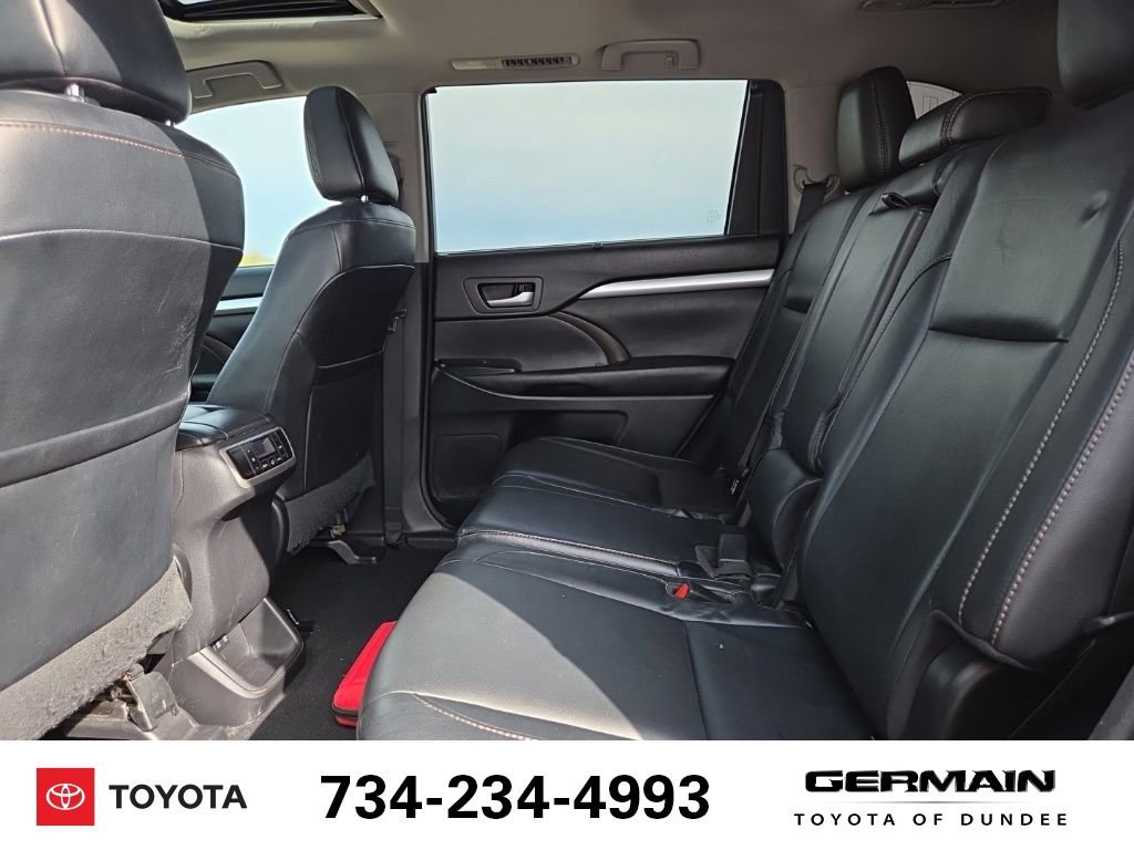 Used 2017 Toyota Highlander XLE w/ Protection Package #3 AWD/4WD image 19