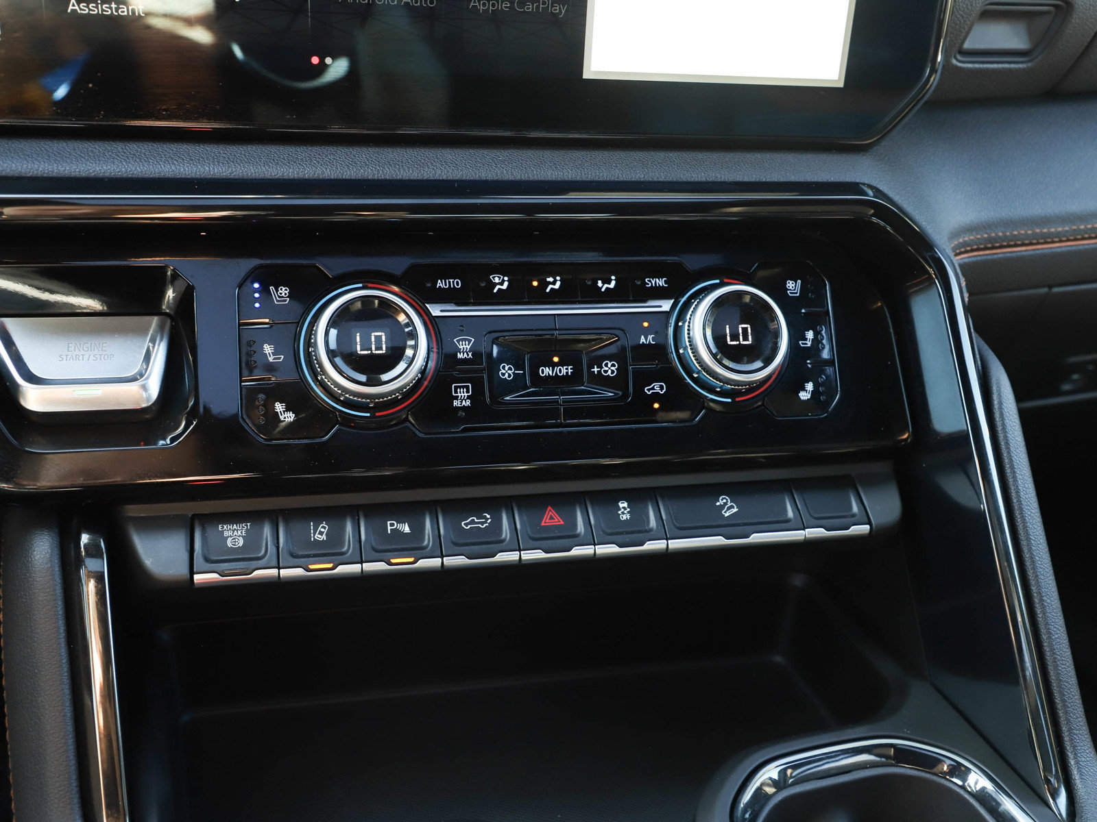 Used 2025 GMC Sierra 2500 AT4 w/ AT4 Premium Plus Package AWD/4WD image 21