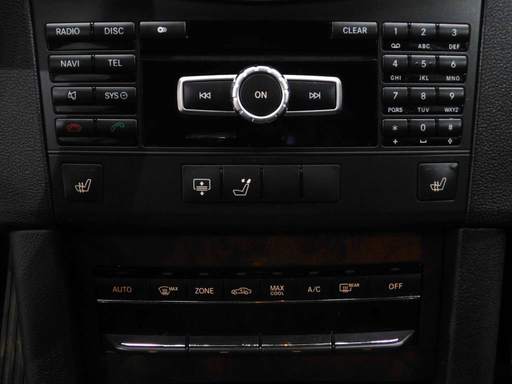 Used 2013 Mercedes-Benz E 350 4MATIC Sedan image 50