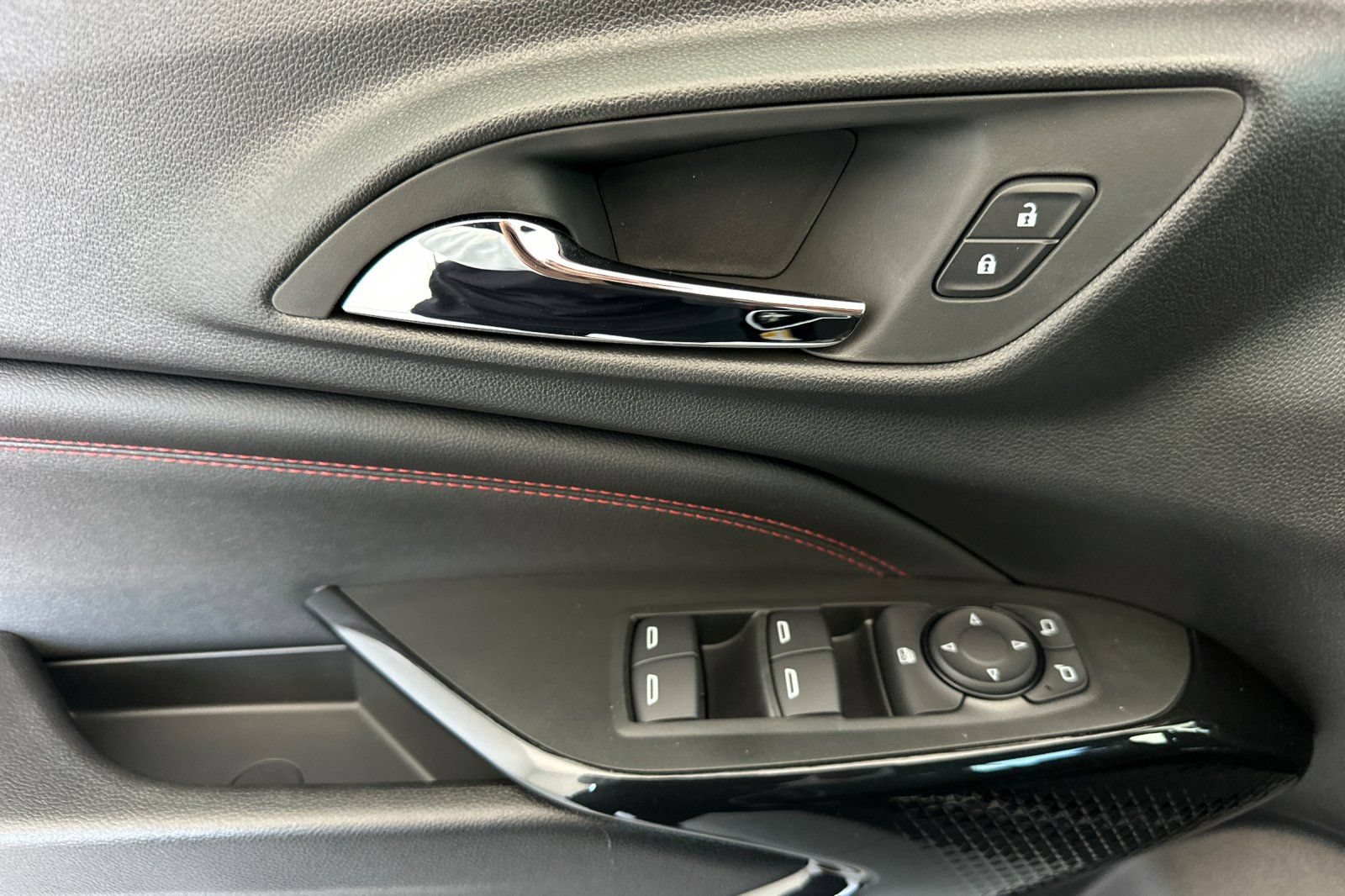 New 2026 Chevrolet Trax RS w/ Driver Confidence Package FWD image 11