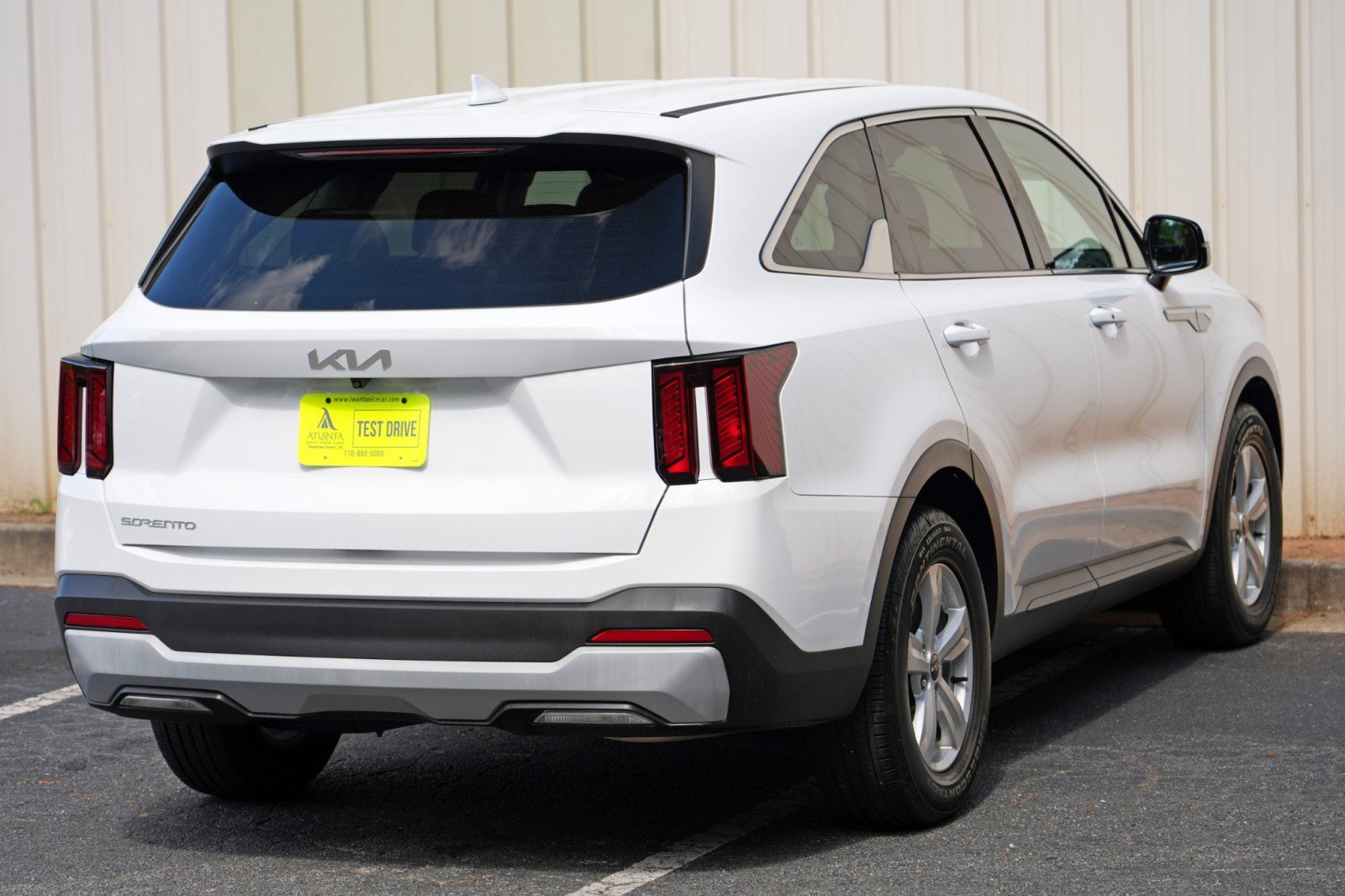 Used 2024 Kia Sorento LX FWD image 45