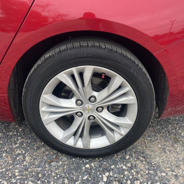 Used 2015 Chevrolet Impala LT w/ Convenience Package image 8