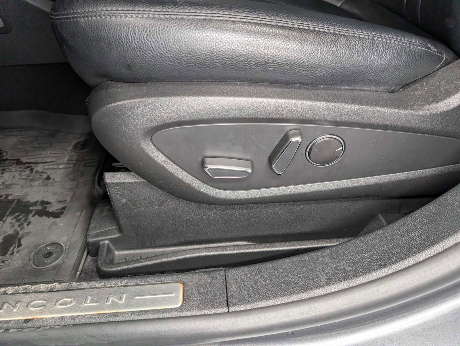 Certified 2023 Lincoln Nautilus AWD w/ Premium Package image 36