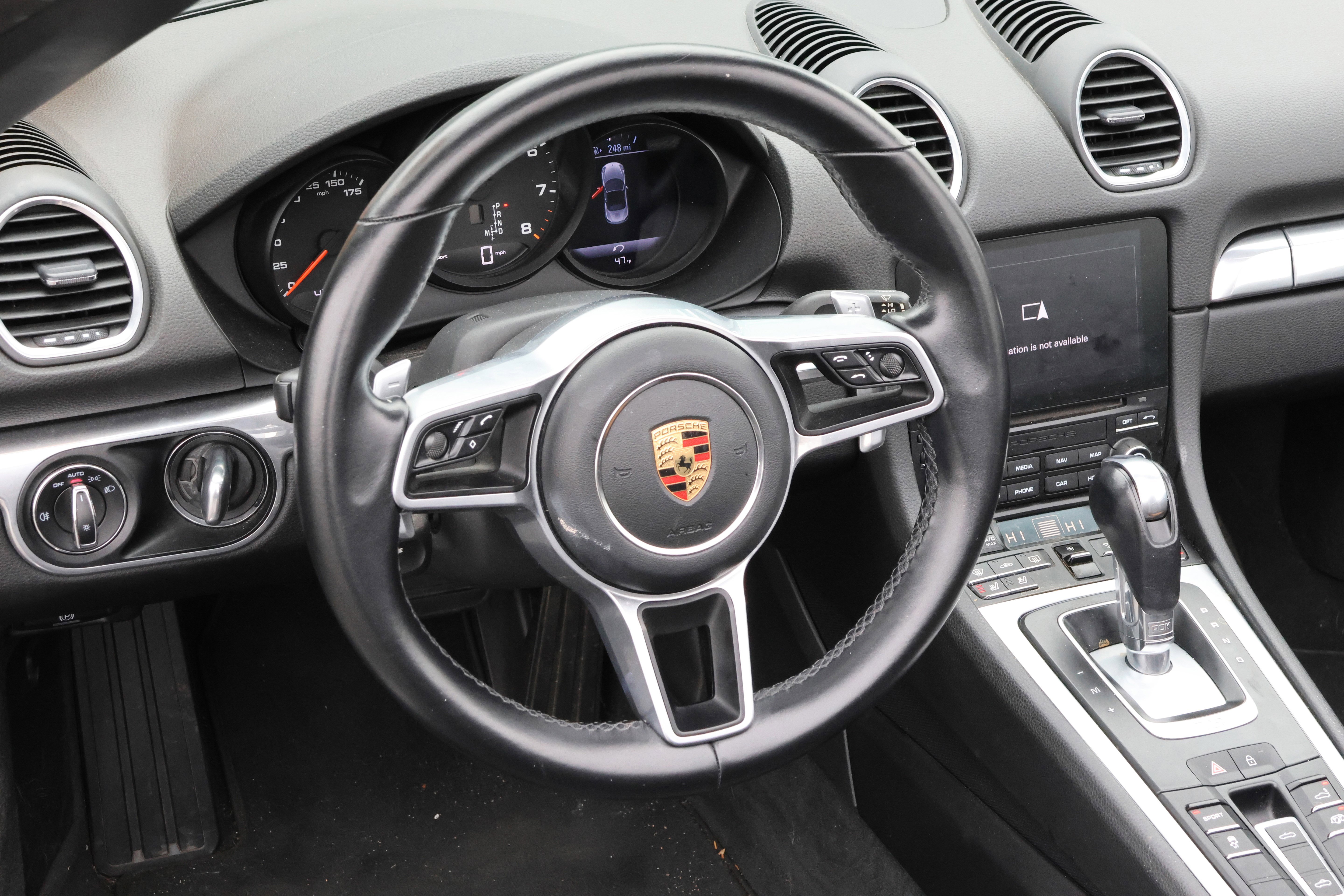 Used 2021 Porsche 718 Boxster image 17