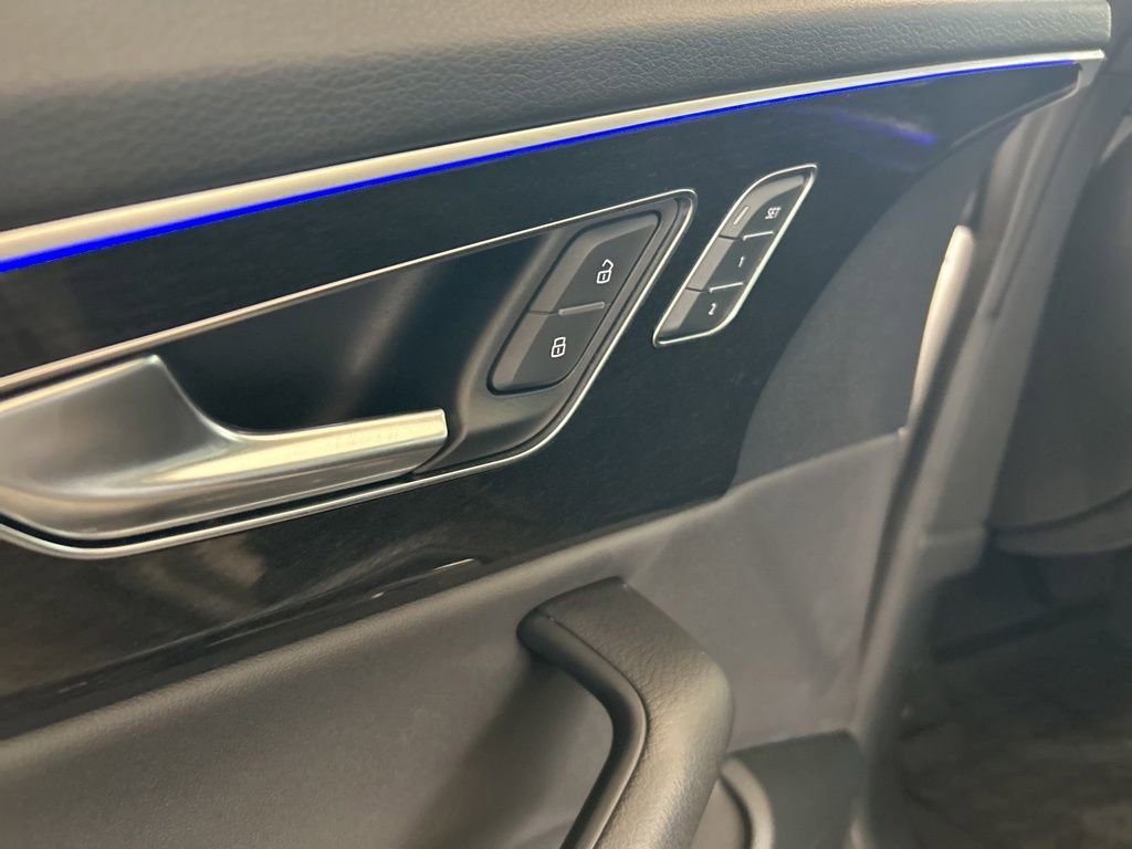 Used 2019 Audi Q8 Premium Plus image 39