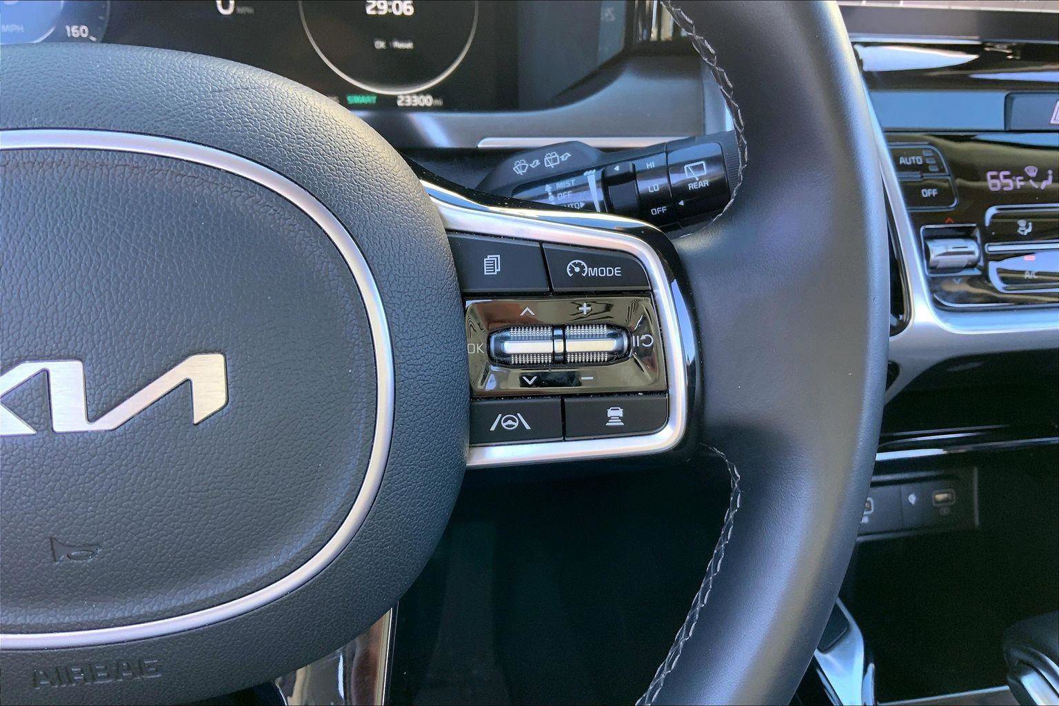 Used 2023 Kia Sorento SX image 16