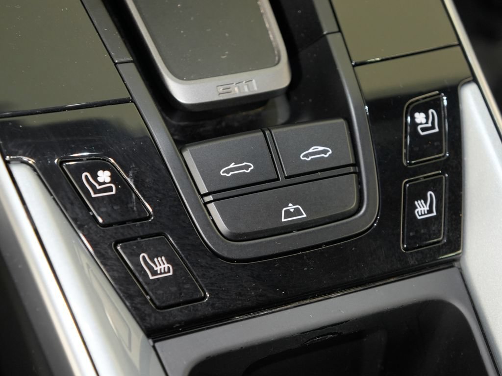 Certified 2020 Porsche 911 Carrera 4S AWD/4WD image 41