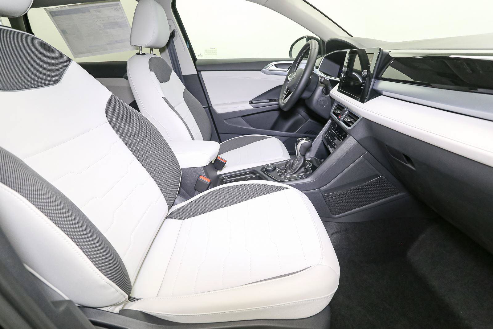 New 2026 Volkswagen Taos SE AWD/4WD image 13