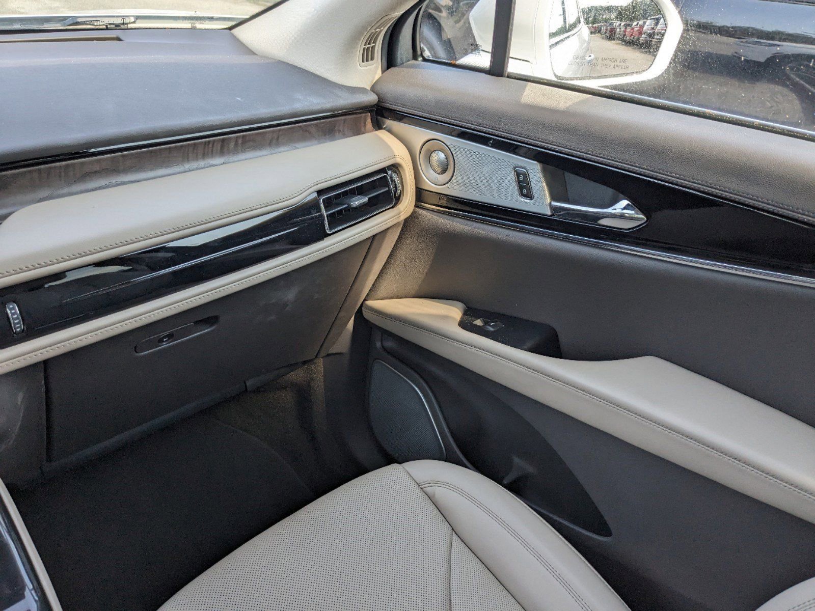 Certified 2023 Lincoln Nautilus Reserve w/ Equipment Group 202A image 18