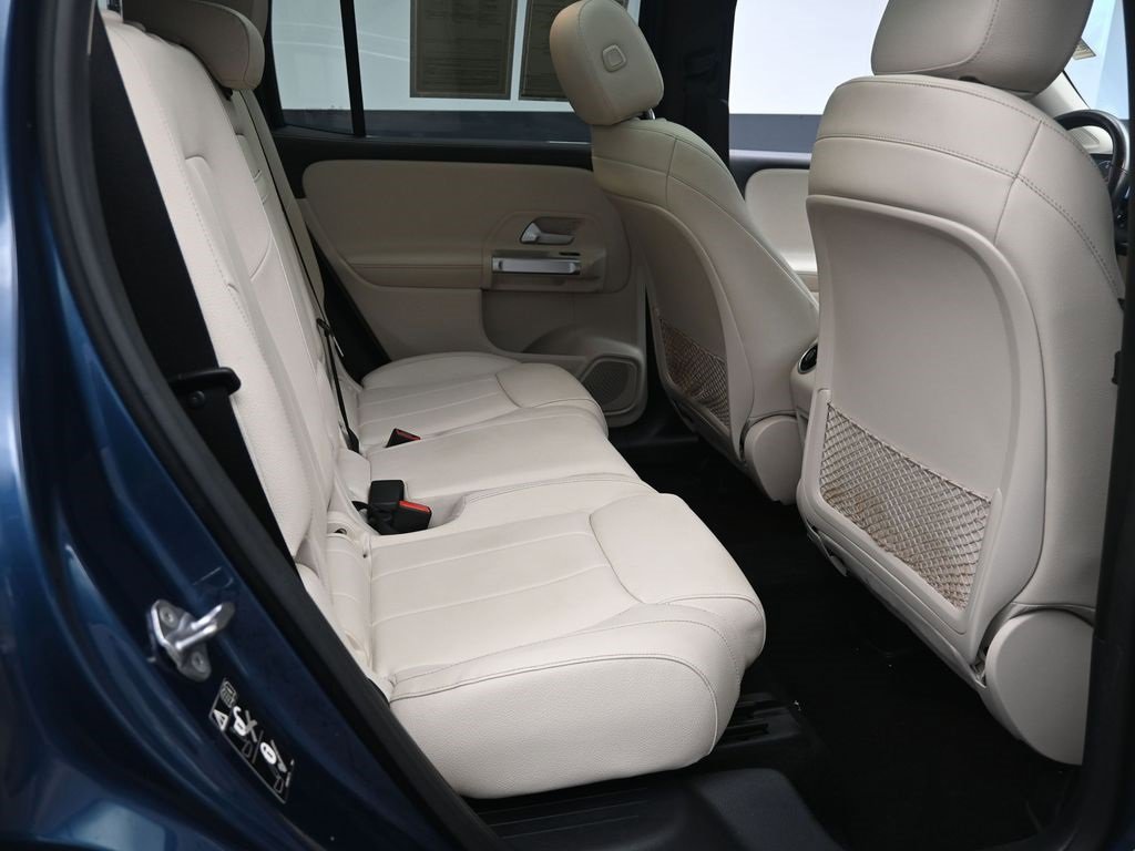 Used 2021 Mercedes-Benz GLB 250 w/ Premium Package image 25