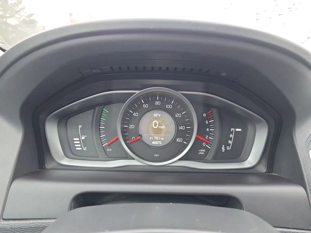 Used 2017 Volvo XC60 T5 Inscription image 19