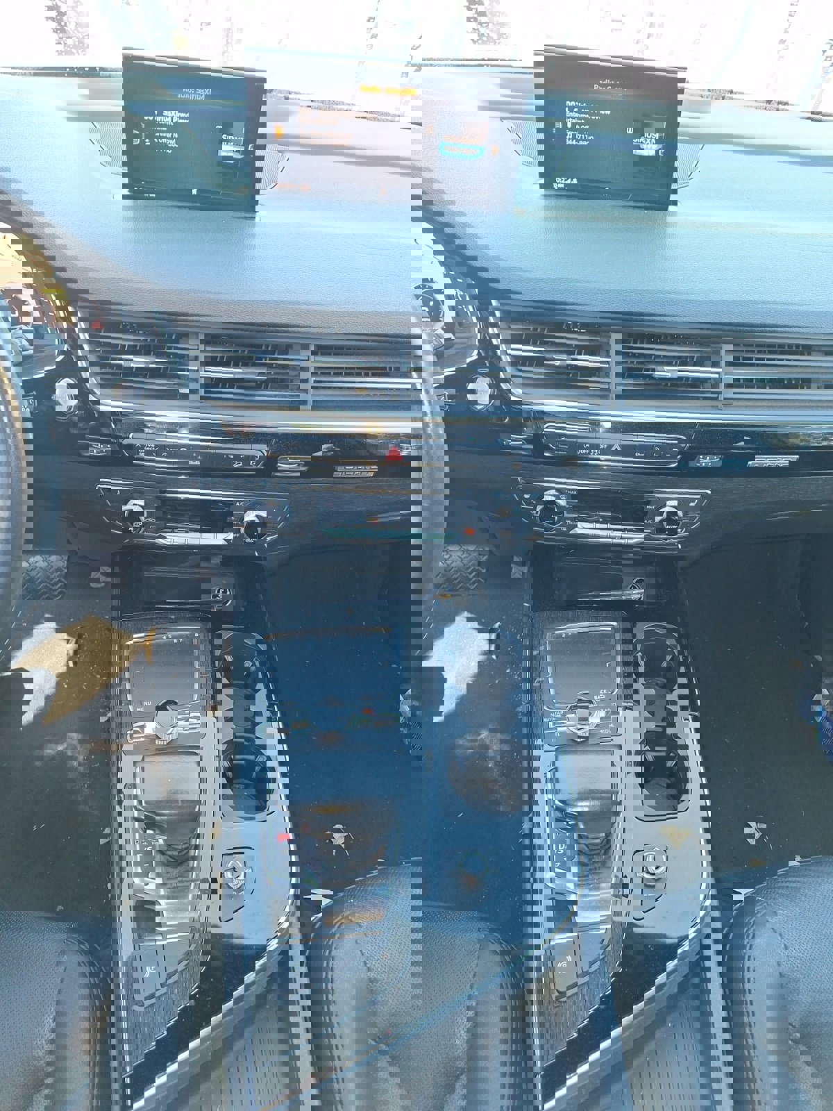 Used 2018 Audi Q7 3.0T Premium Plus w/ Premium Plus Package image 14