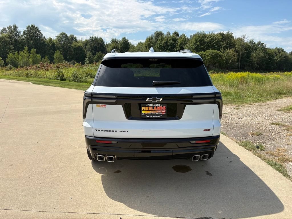 New 2027 Chevrolet Traverse RS w/ LPO, Floor Liner Package AWD/4WD image 8