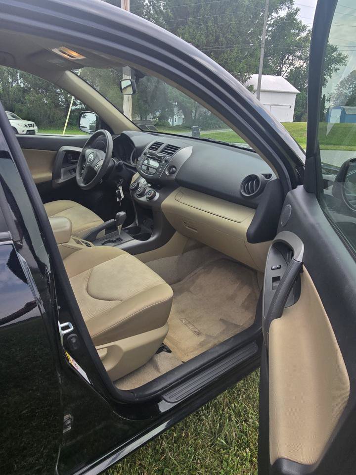 Used 2009 Toyota RAV4 4WD image 11