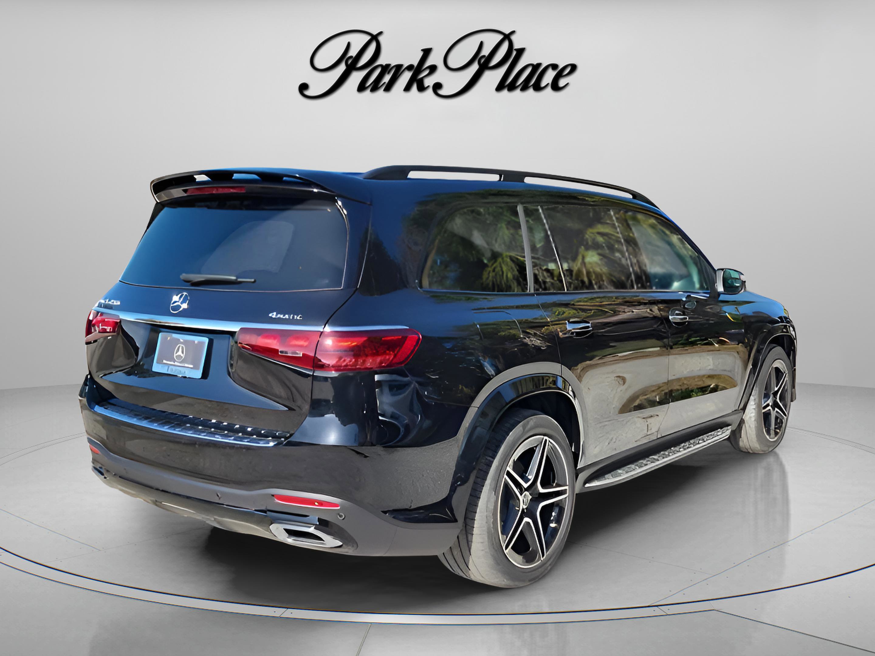 Certified 2026 Mercedes-Benz GLS 450 4MATIC image 4