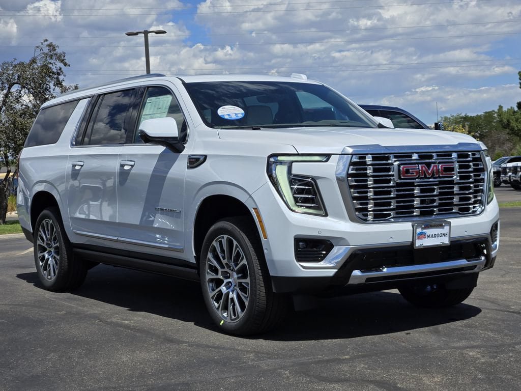 New 2026 GMC Yukon XL Denali w/ Denali Reserve Package AWD/4WD image 2