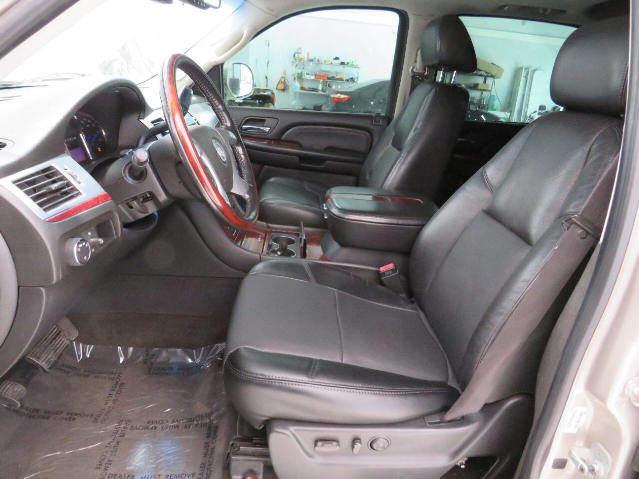 Used 2007 Cadillac Escalade EXT w/ Information Package AWD/4WD image 14