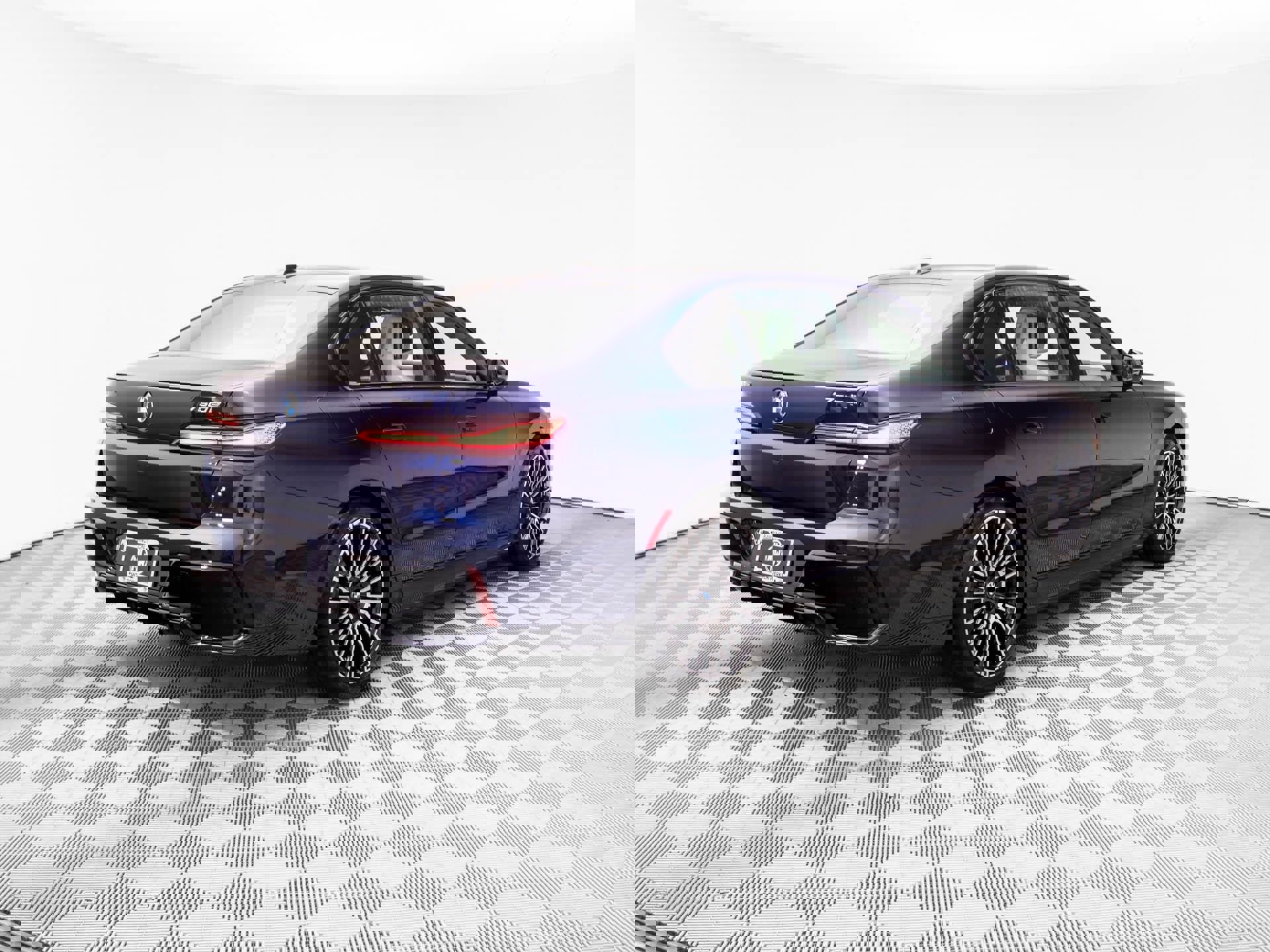 New 2026 BMW 750e xDrive image 6