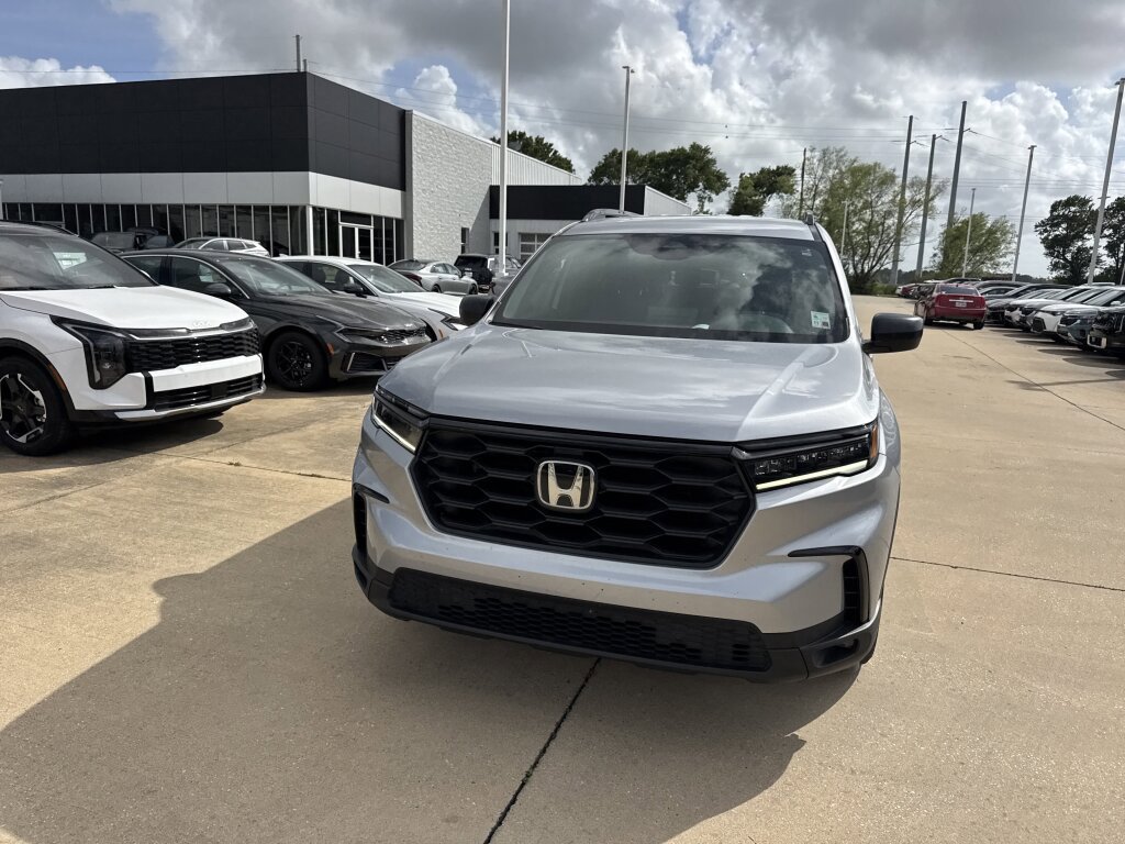 Used 2023 Honda Pilot Sport image 6