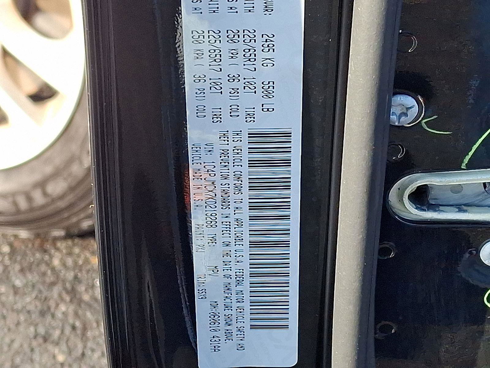 Used 2019 Jeep Cherokee Latitude w/ Cold Weather Group image 26