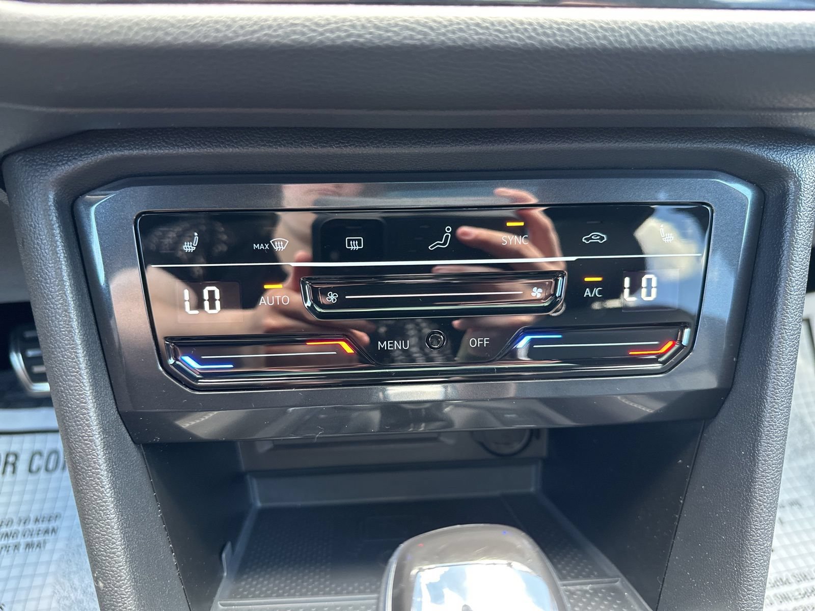Certified 2024 Volkswagen Tiguan SE R-Line AWD/4WD image 67