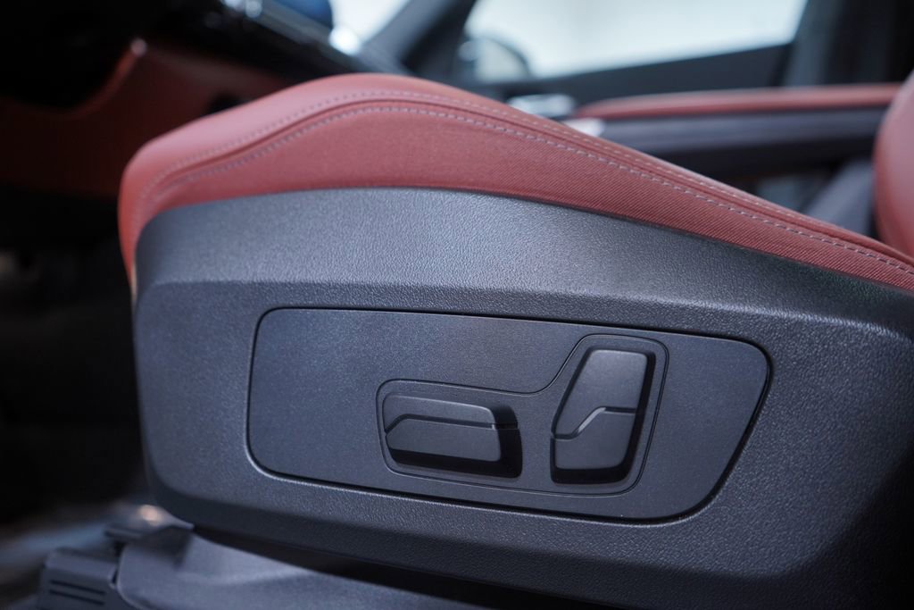 Used 2026 BMW X1 xDrive28i image 17