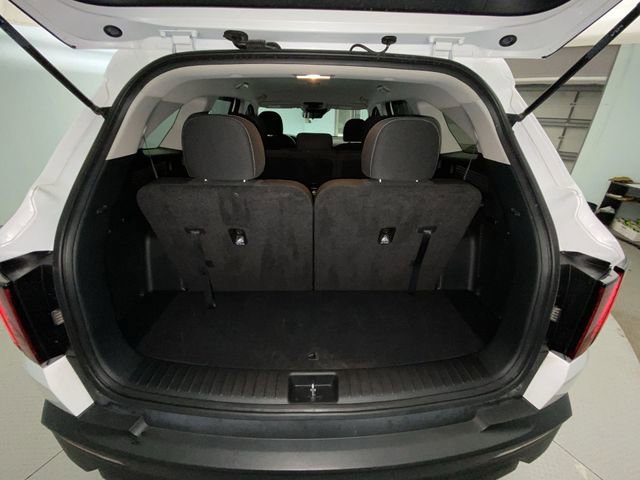 Used 2023 Kia Sorento LX FWD image 23