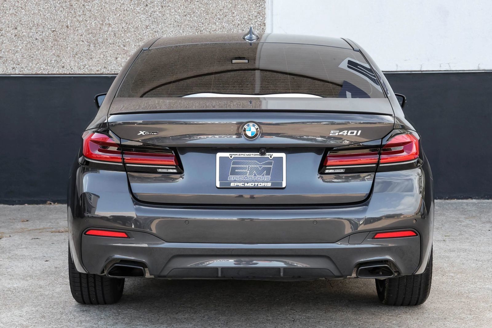 Used 2023 BMW 540i xDrive w/ Executive Package image 15