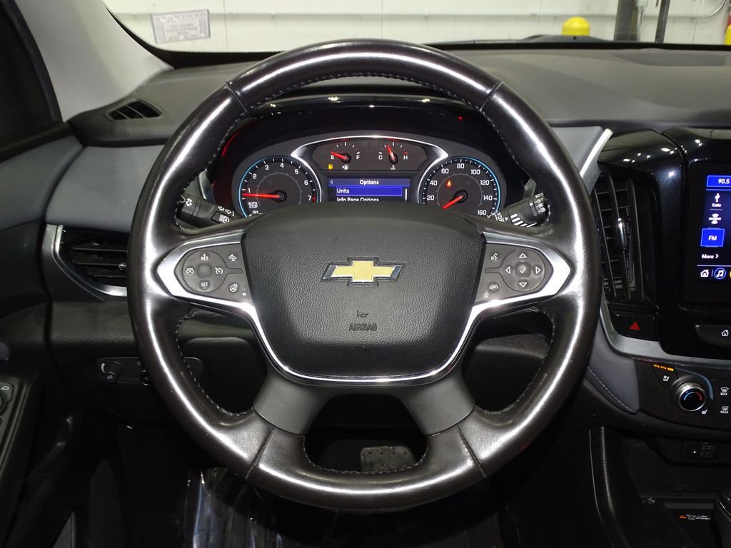 Used 2020 Chevrolet Traverse Premier image 32