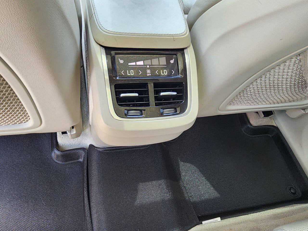 Used 2016 Volvo XC90 T6 Inscription AWD/4WD image 38