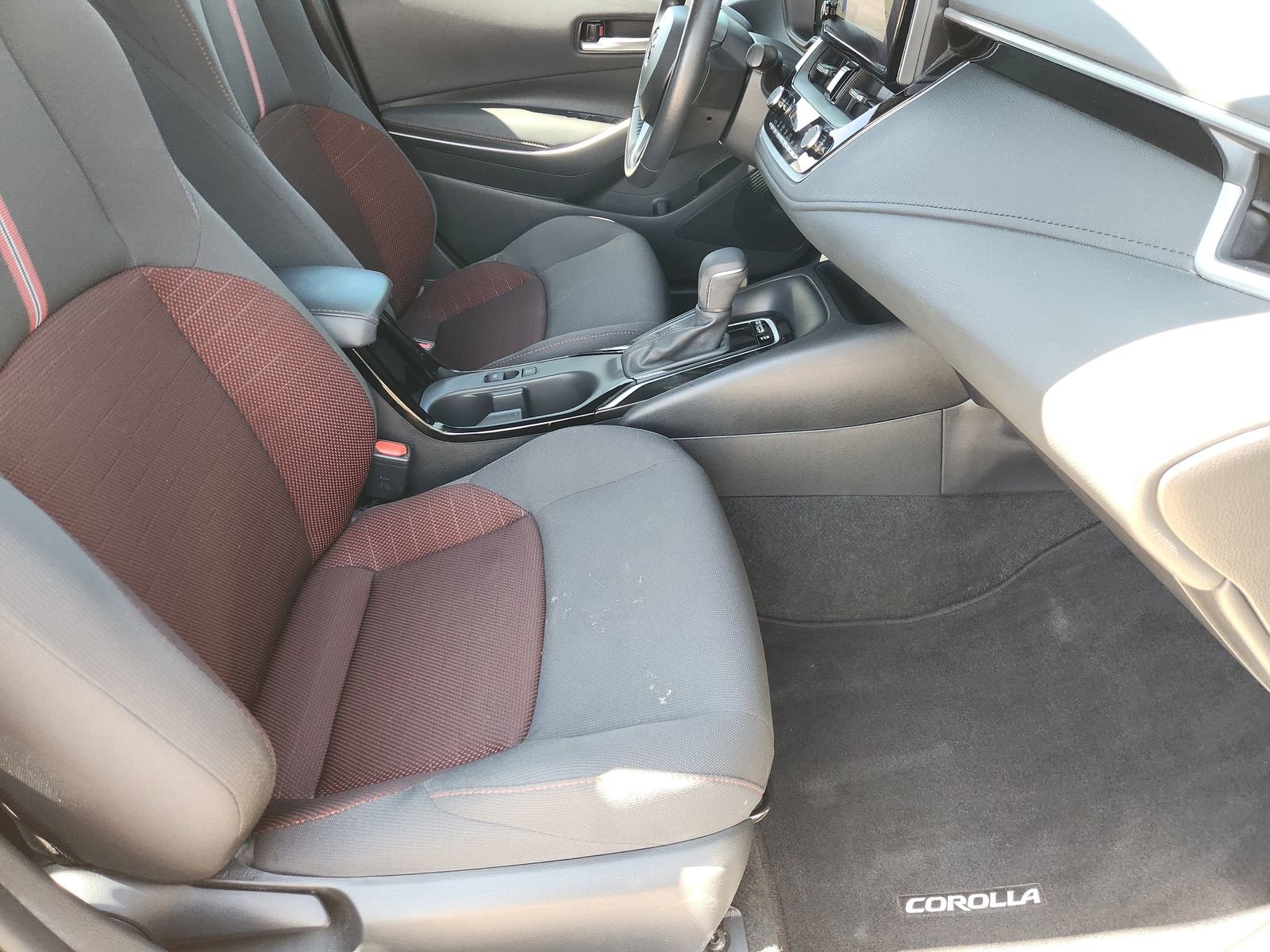 Used 2023 Toyota Corolla SE image 17