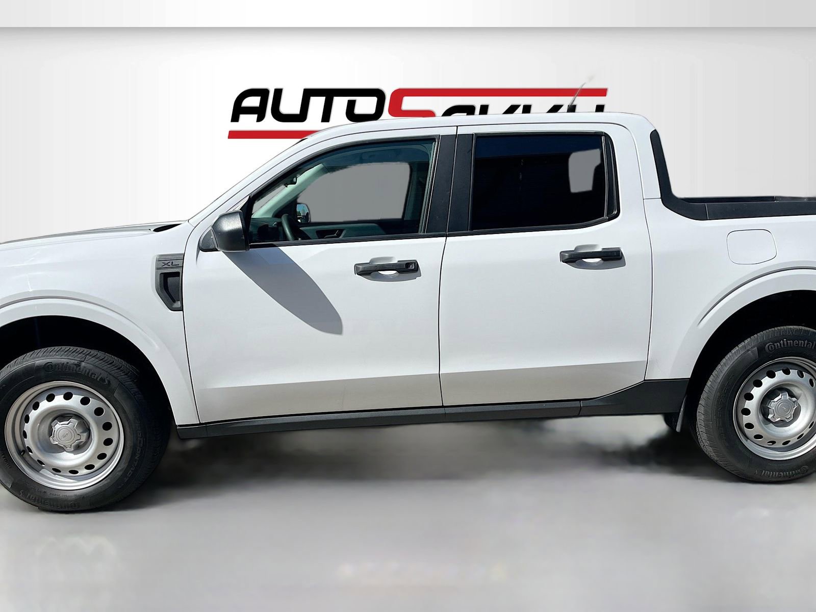 Used 2023 Ford Maverick XL FWD image 4