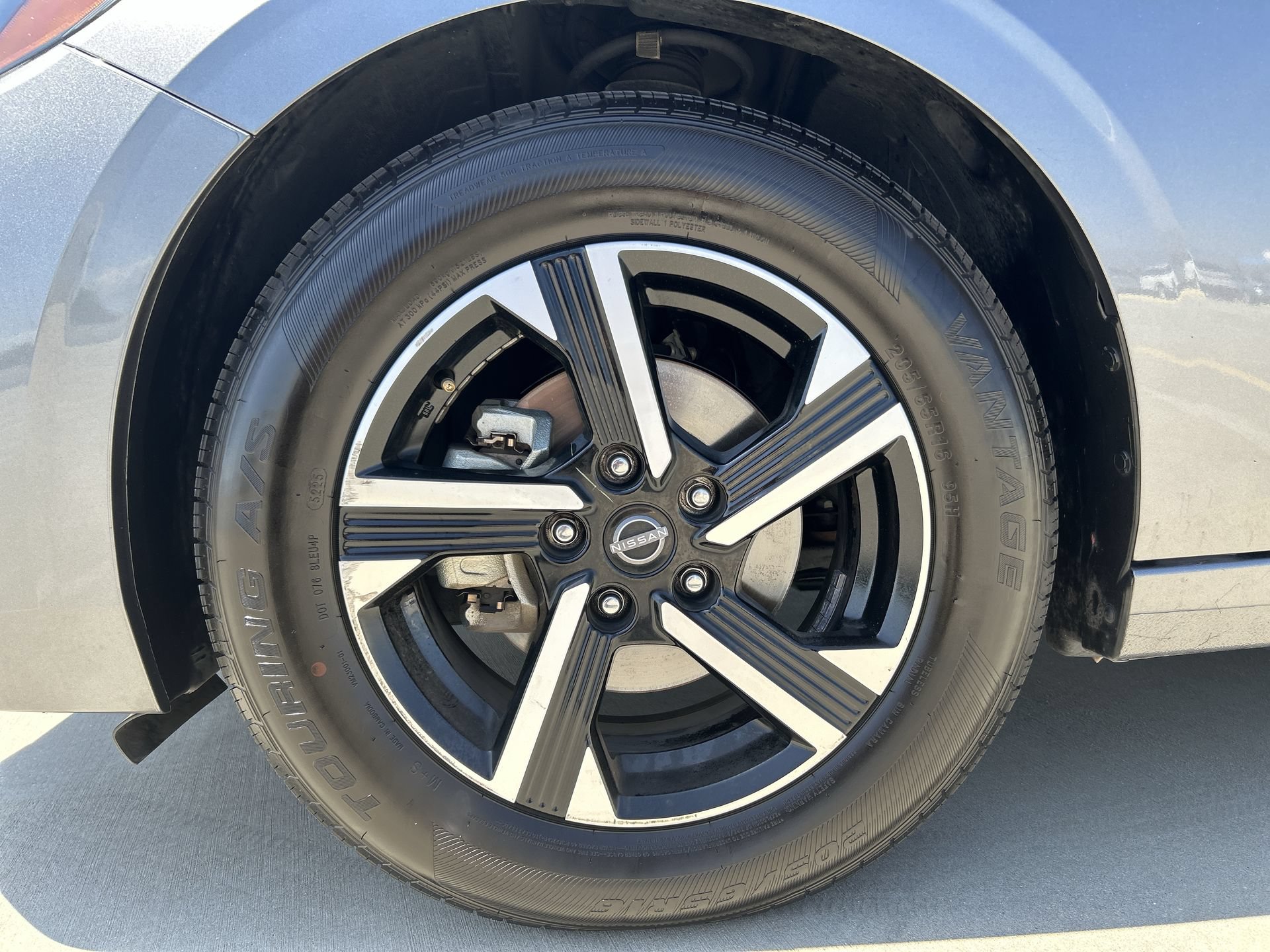 Used 2024 Nissan Sentra SV FWD image 18