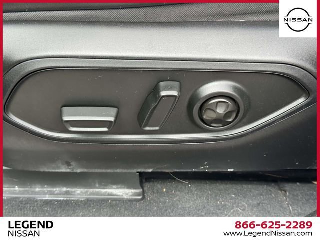 Used 2024 Jeep Grand Cherokee L Limited w/ Luxury Tech Group II image 16