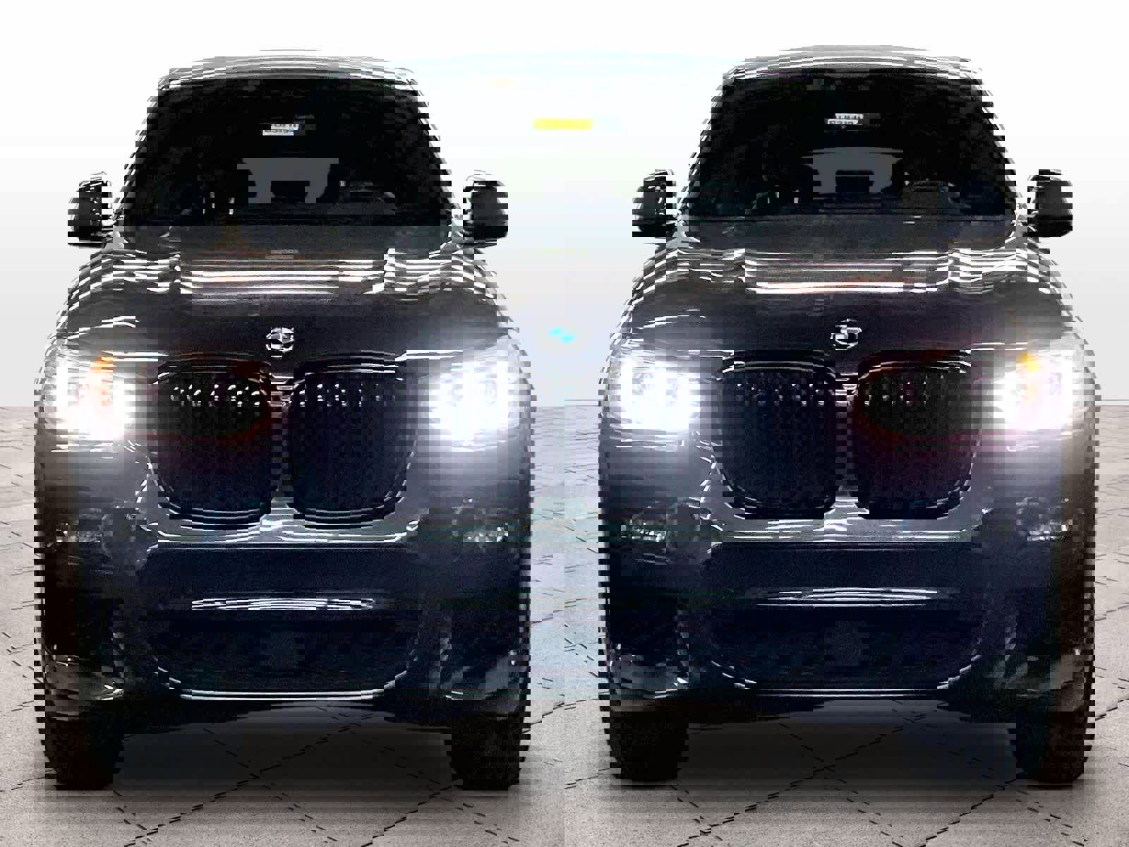 Used 2021 BMW X4 xDrive30i w/ M Sport Package image 3