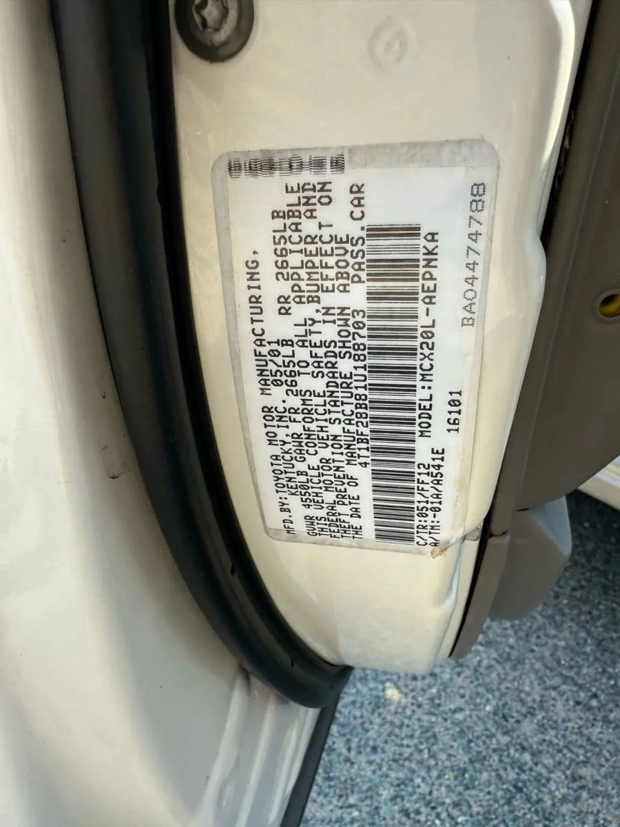 Used 2001 Toyota Avalon XL FWD image 32