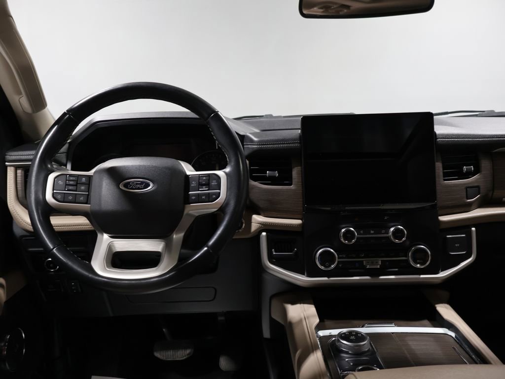 Used 2023 Ford Expedition Limited image 15