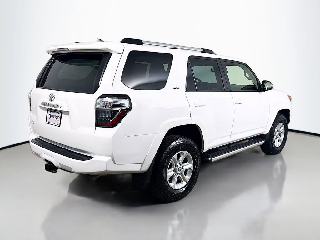Used 2023 Toyota 4Runner SR5 Premium w/ Moonroof Package AWD/4WD image 7