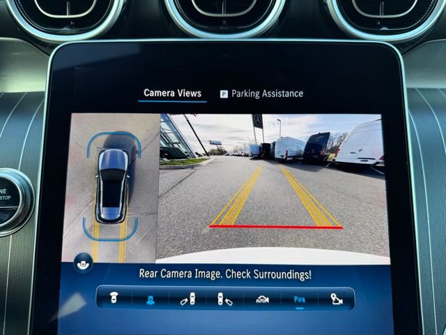 Used 2024 Mercedes-Benz GLC 300 4MATIC image 23