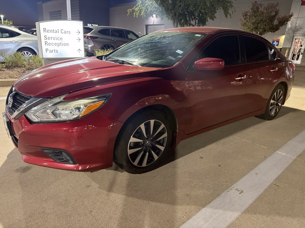 Used 2017 Nissan Altima 2.5 SV FWD image 1