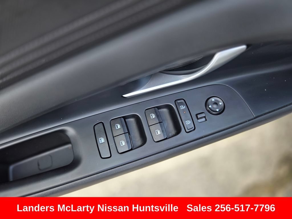 Used 2024 Hyundai Elantra Limited FWD image 23