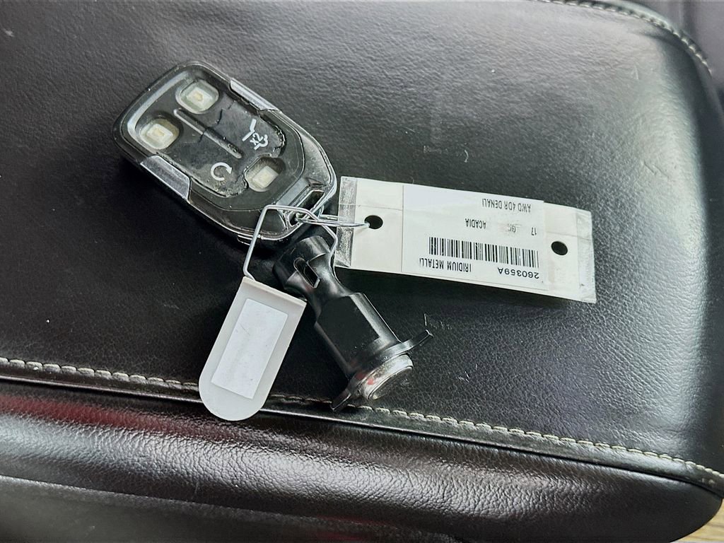 Used 2017 GMC Acadia Denali w/ Technology Package image 36