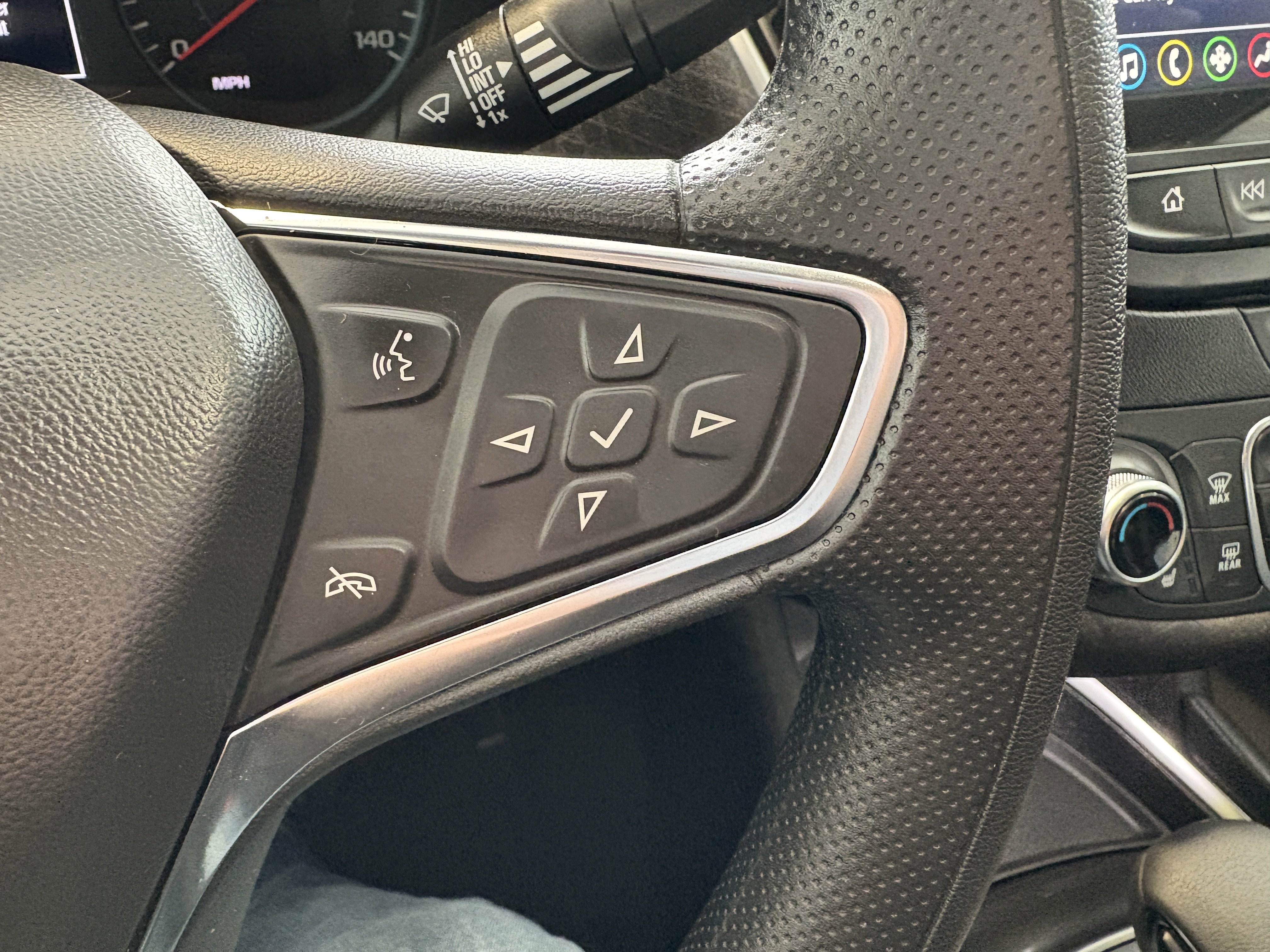 Used 2025 Chevrolet Malibu LT image 13